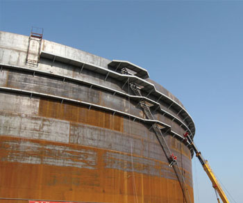 Installation of floating tank skeleton